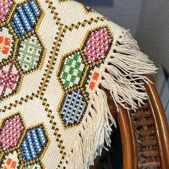 VINTAGE 60'S COTTAGECORE TUNISIAN CROCHET WITH HEXAGON OVERLAY STITCH AFGHAN - Picture 7 of 7